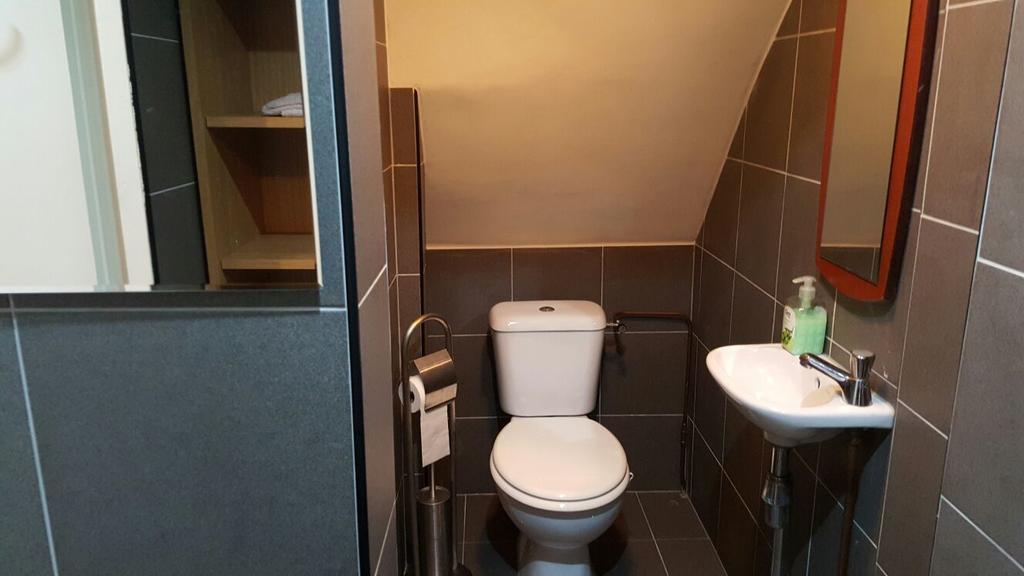 Apartment + Studios Insulinde Τίλμπουργκ Δωμάτιο φωτογραφία