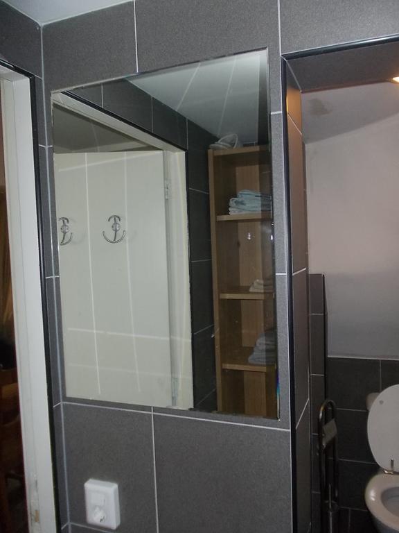 Apartment + Studios Insulinde Τίλμπουργκ Δωμάτιο φωτογραφία