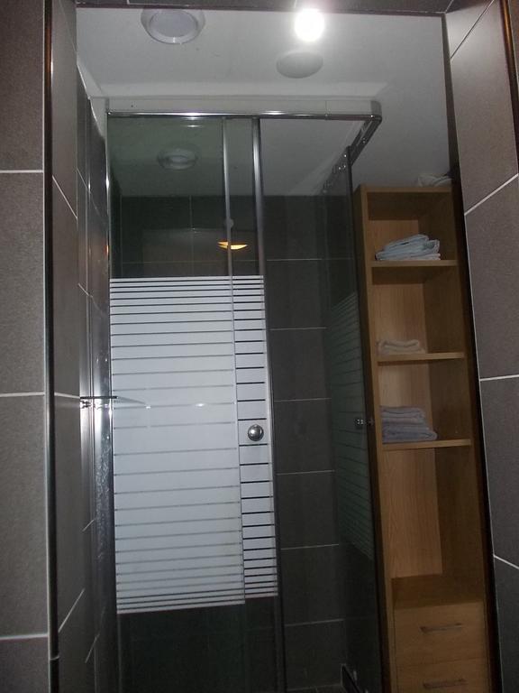 Apartment + Studios Insulinde Τίλμπουργκ Δωμάτιο φωτογραφία
